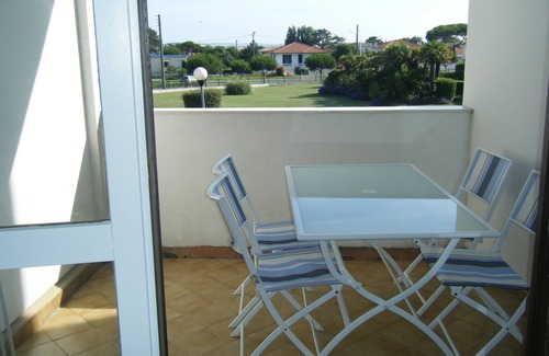Vaux-sur-Mer Apartment | Pleasant T2 near Royan, 200m from the beach pontaillac