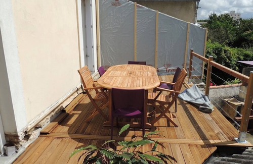 La Roche-sur-Yon House | Pleasant town house with terrace and garden