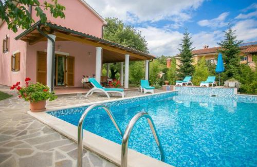 Laginji Villa | Pleasant Villa Valmonida with Pool, Sauna, Gym and BBQ