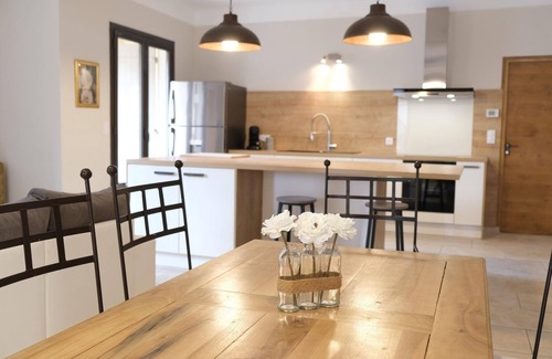 Maillane Villa | pleasant villa with swimming pool in maillane, between avignon and saint-rémy-de-provence - 6 people