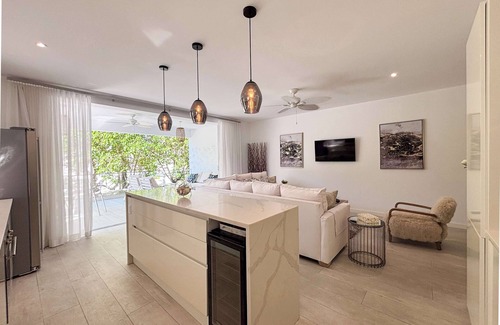 Speightstown Apartment | Please Inquire Before Booking – Luxury Villa