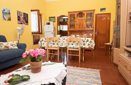 Nettuno House | Pleasing Naturehouse with pivate swimming pool