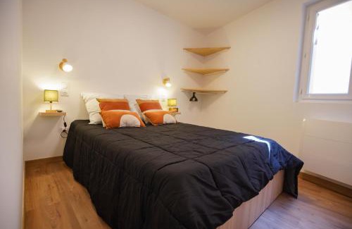 Font-Romeu-Odeillo-Via Apartment | Plein Centre- T2 Premium- 6 couchages-Parking couvert- Netflix-5 mn Télécabine