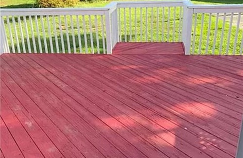 Deepwater House | Plenty of sleeping spaces. all the amenities of home. Great deck for relaxation