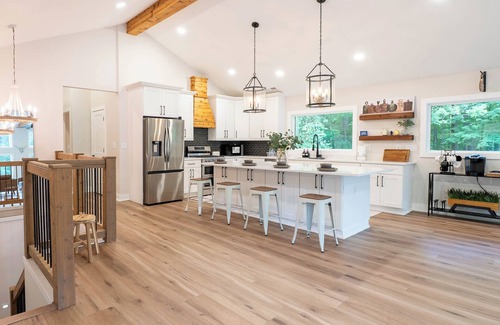 Helmsburg House | Plum Creek Lodge | Rustic Luxury Retreat