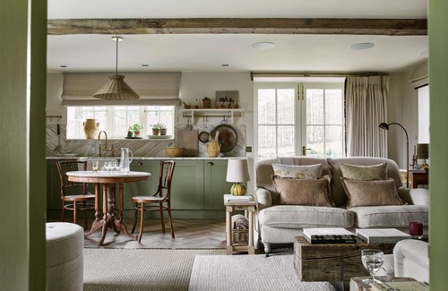 Fernhurst Cottage | Plum Henley is a characterful one bedroom cottage