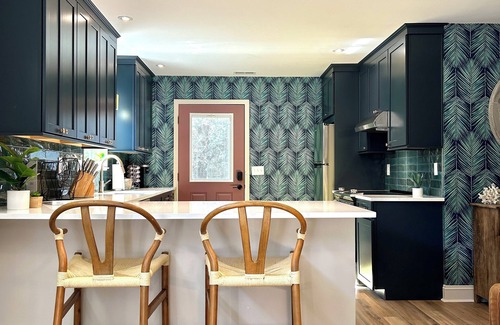 Charleston House | Plum Palm Cottage-Lux Hotel Style Stay 6 min to downtown & close to Folly Beach