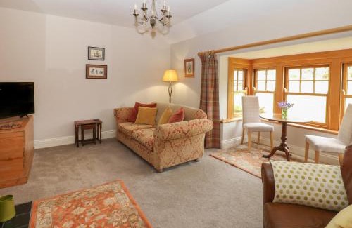 Castleton House | Plum Tree Cottage