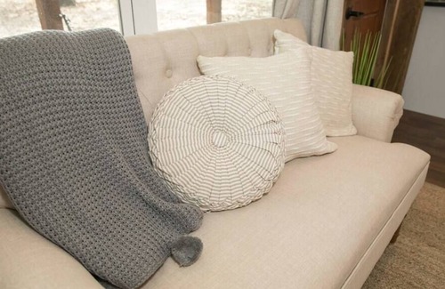 Waco Cabin | Plush Cabin 4 min to Homestead Heritage 18 min to Magnolia