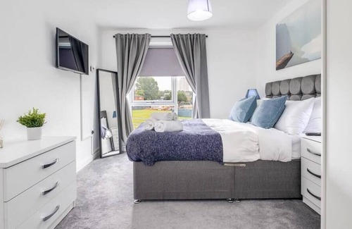 Bordesley Apartment | Pluxa Modern Inn***** Luxury 2 Bedroom Apartment in City Centre with Car Park