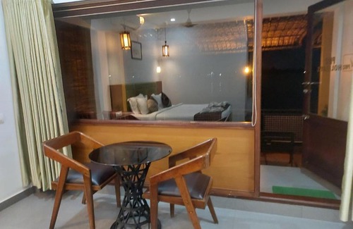 Alappuzha Resort | PMC Lakeshore Resort & Houseboat