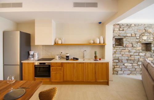 Megas Gialos Villa | Pnoe Villas Syros
