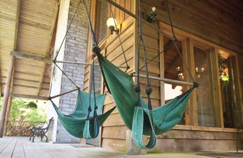 Forks Apartment | Pocahontas- Rustic & Tranquil Lodge Room at the Manitou Lodge
