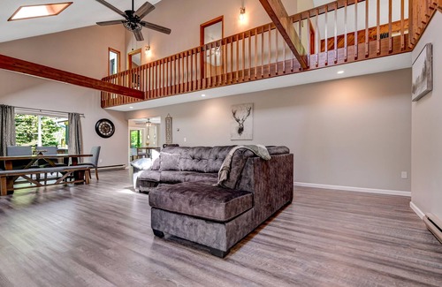 Long Pond House | Pocono Majesty/Hot tub/Fire pit/Game room