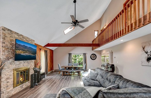 Long Pond House | Pocono Majesty/Hot tub/Fire pit/Game room