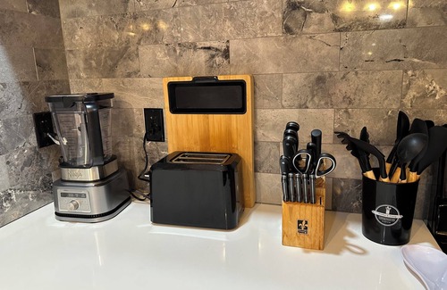 Cresco Ski Chalet | Pocono Sleep 16 Sauna Hot Tub + Private Acre + AC + King + Bunk Beds + Spa Bath