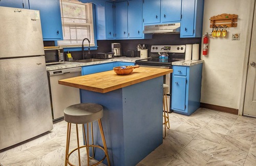 Tunkhannock Township House | Poconos Getaway/15 mins to Ski/Game Room