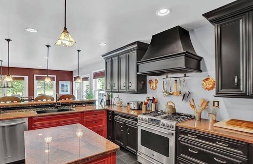 Blakeslee House | Poconos Spacious 6-bedroom house in marvelous Blakeslee with Pool & Gamerooms