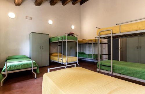 Sarteano Hostel | Podere Pietraporciana - Rifugio escursionistico