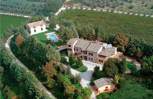 Ramazzano Villa | Podere Caldaruccio La Pineta - 26 people Cottage & Villa