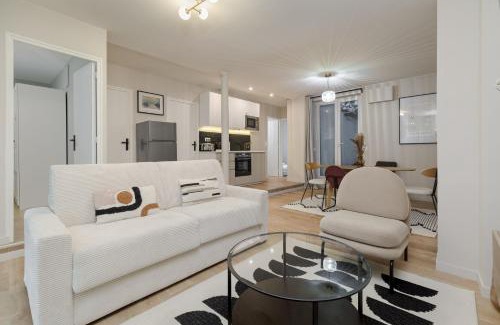 Quartier de Rochechouart Apartment | PoeticStay - Montmartre