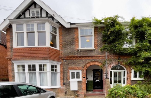 Worthing Apartment | Poets Apartment By My Getaways