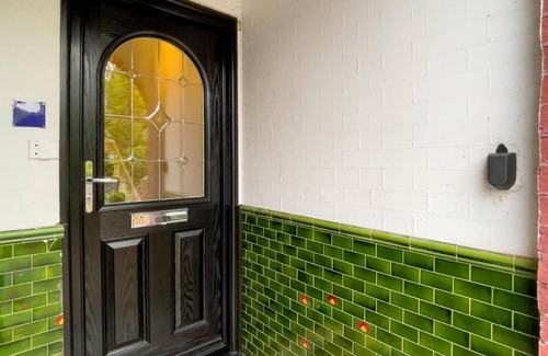 Worthing Apartment | Poets Apartment By My Getaways