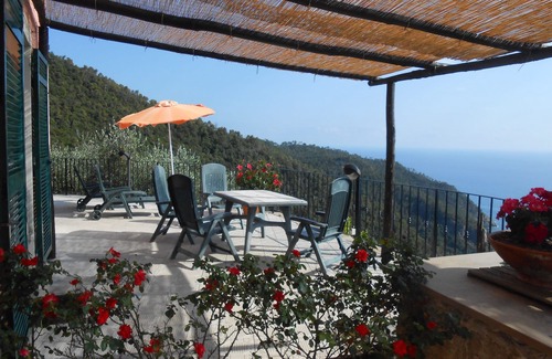 Montaretto Apartment | Poggio del Salice: Apt. Cinque Terre with terrace-4 people /Citra 011005LT0087