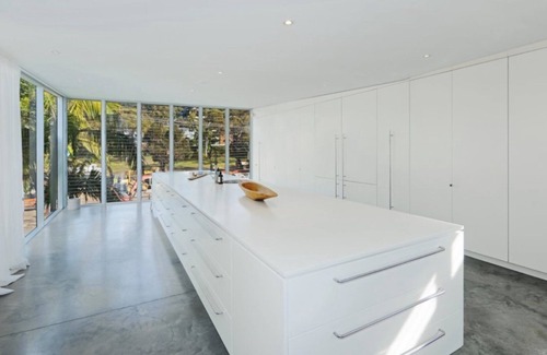 Avoca Beach Apartment | Point Break - Metres to the Sand