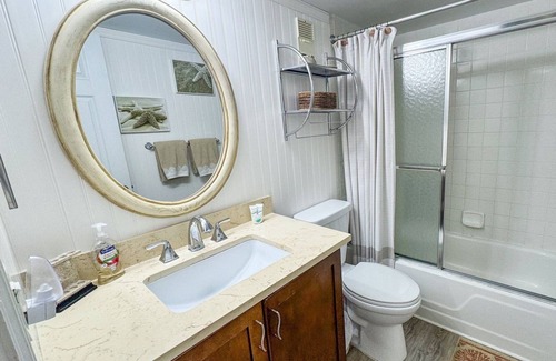 Point East Condo | Point East Paradise - Ocean & Pool View