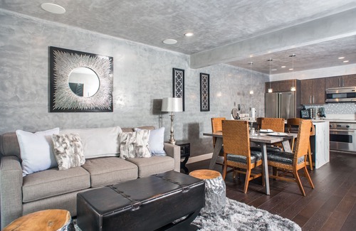 Point Loma Heights Condo | Point Loma Tennis Club Luxury Condo Remodeled with Designer Touches