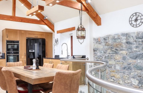 Cury Cottage | POL GLAS HALL, pet friendly, luxury holiday cottage in Mullion