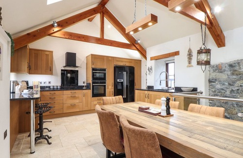 Cury Cottage | POL GLAS HALL, pet friendly, luxury holiday cottage in Mullion