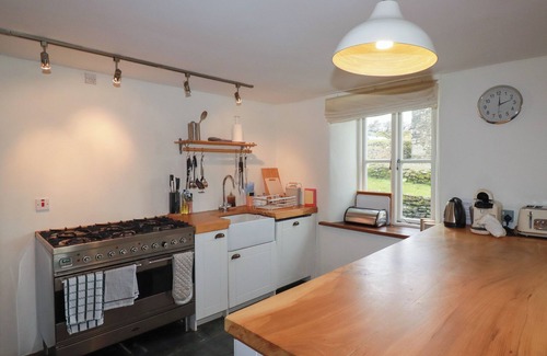 Camelford Cottage | POLDUE HOUSE, pet friendly, character holiday cottage in Camelford