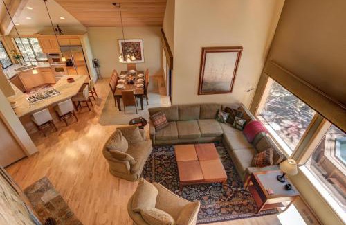 Overlook Park House | Pole House - Unit 1