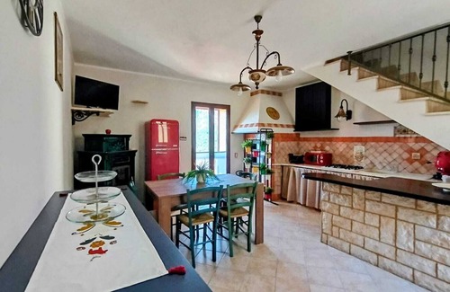 Polizzi Generosa House | Polizzihouse - Holiday House with Panoramic Terrace, in the Heart of the Madonie Mountains.