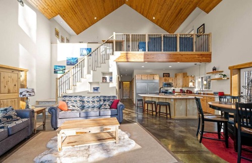 Fairbanks House | Polkadot Peaks On Polkadot
