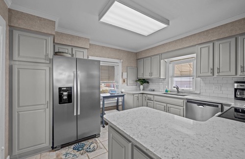 Atlantic Beach House | Pollock Cottage in Atlantic Beach, NC (Oceanfront)
