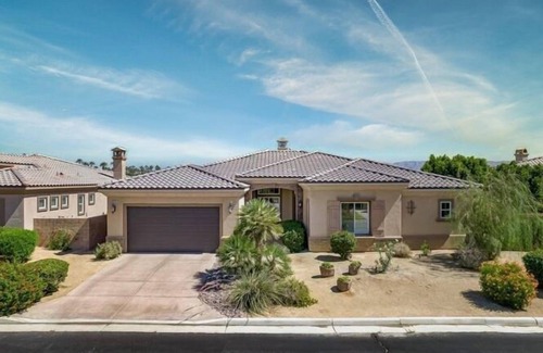 Vista Santa Rosa House | Polo Pointe