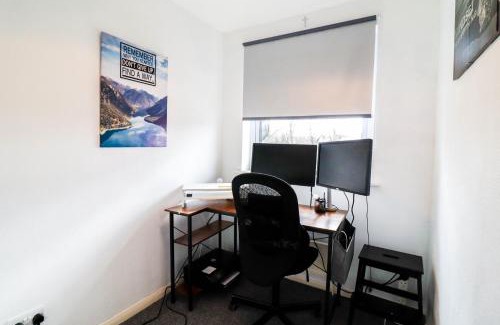 Cray Valley East Apartment | Polperro House - Contractor ready!