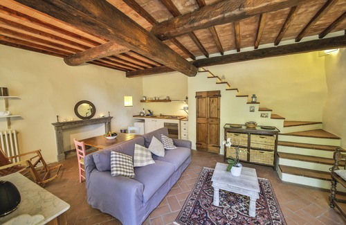 Figline e Incisa Valdarno House | POMEGRANATE DELICIOUS LOFT IN COLONIAL COMPLEX