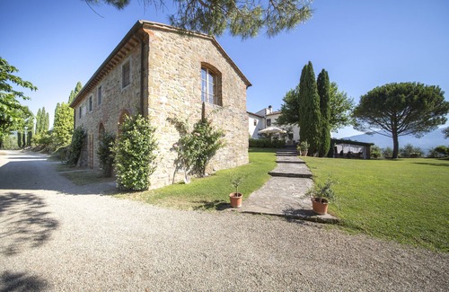 Figline e Incisa Valdarno House | POMEGRANATE DELICIOUS LOFT IN COLONIAL COMPLEX