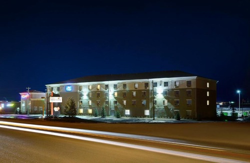 County of Vermilion River Hotel | Pomeroy Inn and Suites Vermilion