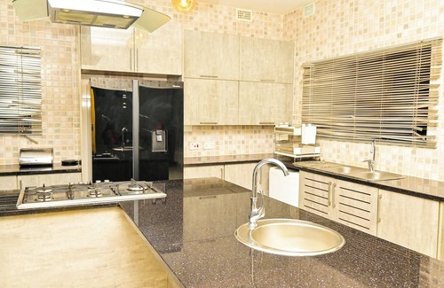 Harare Cabin | Pomona BB House - Luxury accommodation, near Sam Levy's Village in Borrowdale.