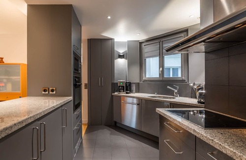 Les Halles Apartment | Pompidou Hideaway, by Veeve