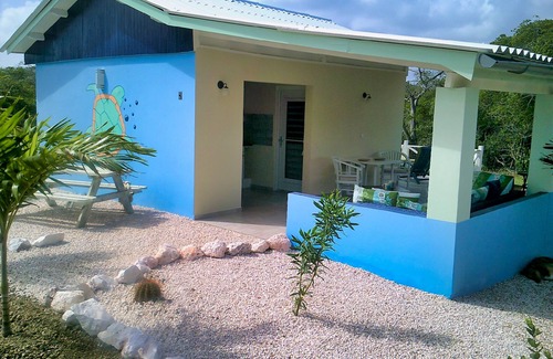 Soto House | Pon Pon Sito, the charming holiday home with a pool