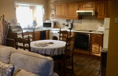 Biggar Cottage | Pond Cottage, Carmichael Country Cottages. Pets welcome.