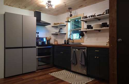 McArthur Cabin | POND IN THE PINES CABIN -COMPLETELY RENOVATED ON 27 ACRES - POND-HOCKING HILLS