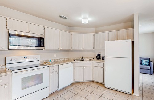 Indian Ridge House | Pond-view home with private pool & game room- dog-friendly