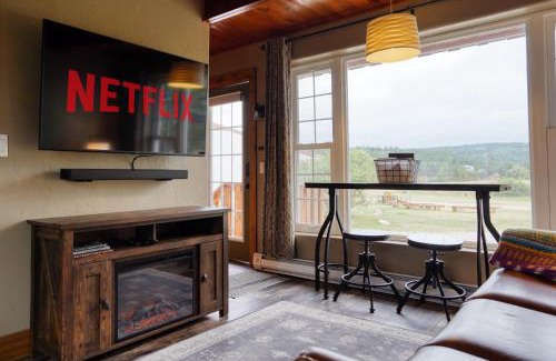 Hot Springs House | Ponderosa Cabin at Highland Meadows